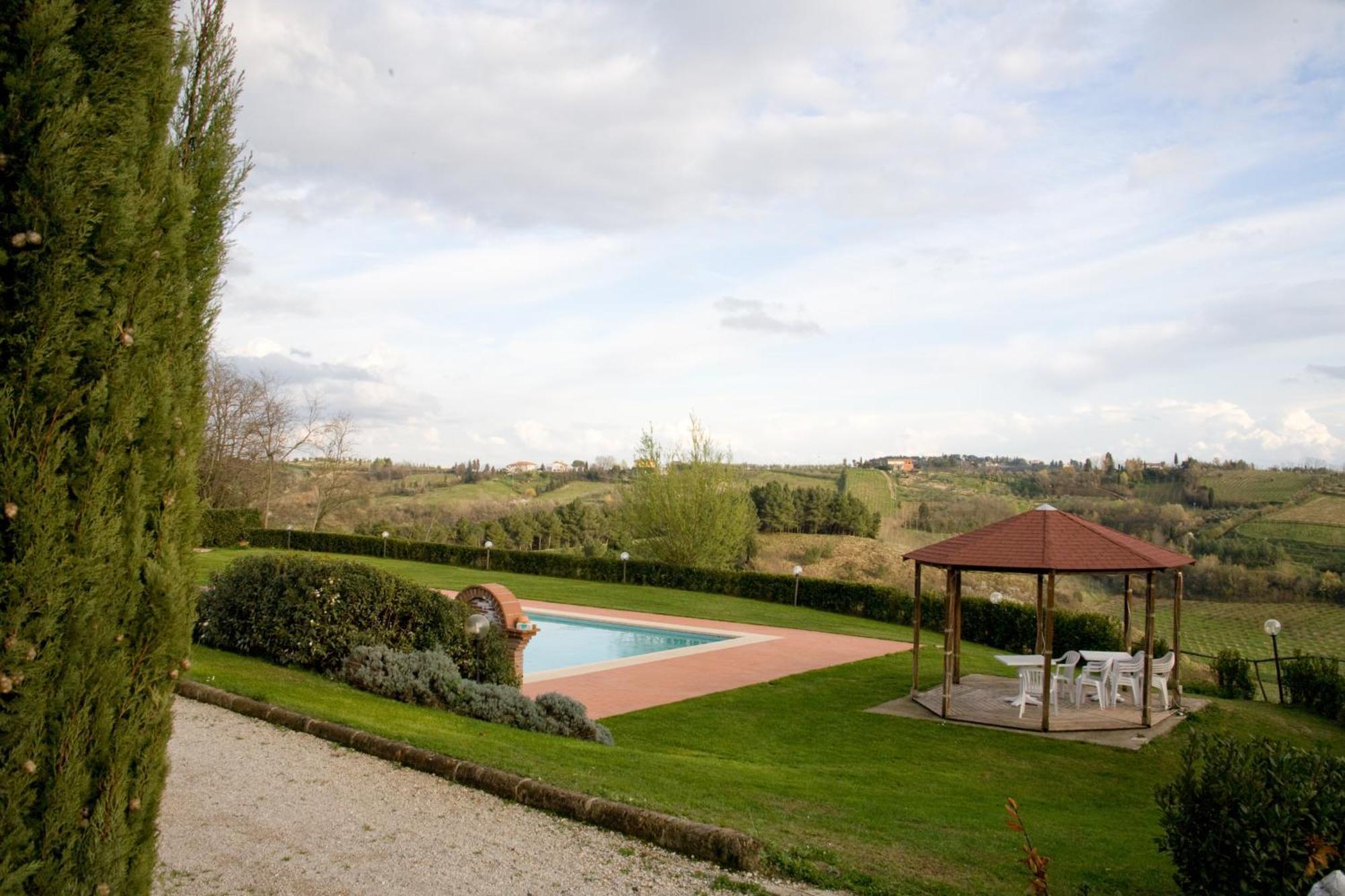 Agriturismo Marrucola 圣米尼亚托 外观 照片